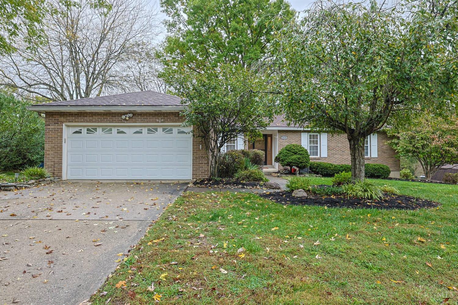5628 Red Oak Court — photo