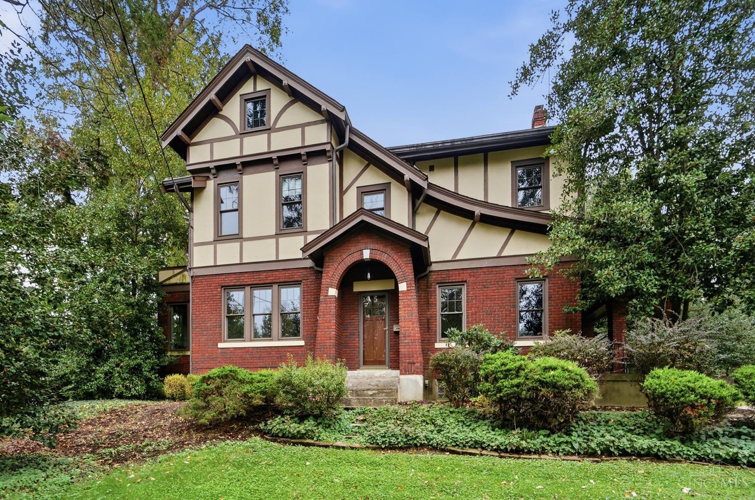 6105 Robison Road — photo