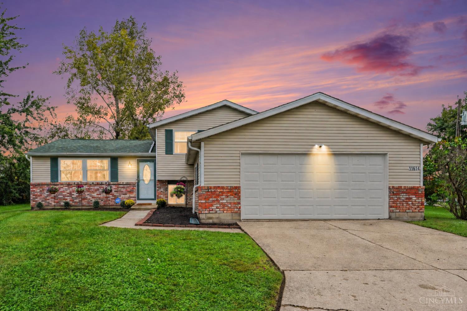 11614 New Hope Drive — photo