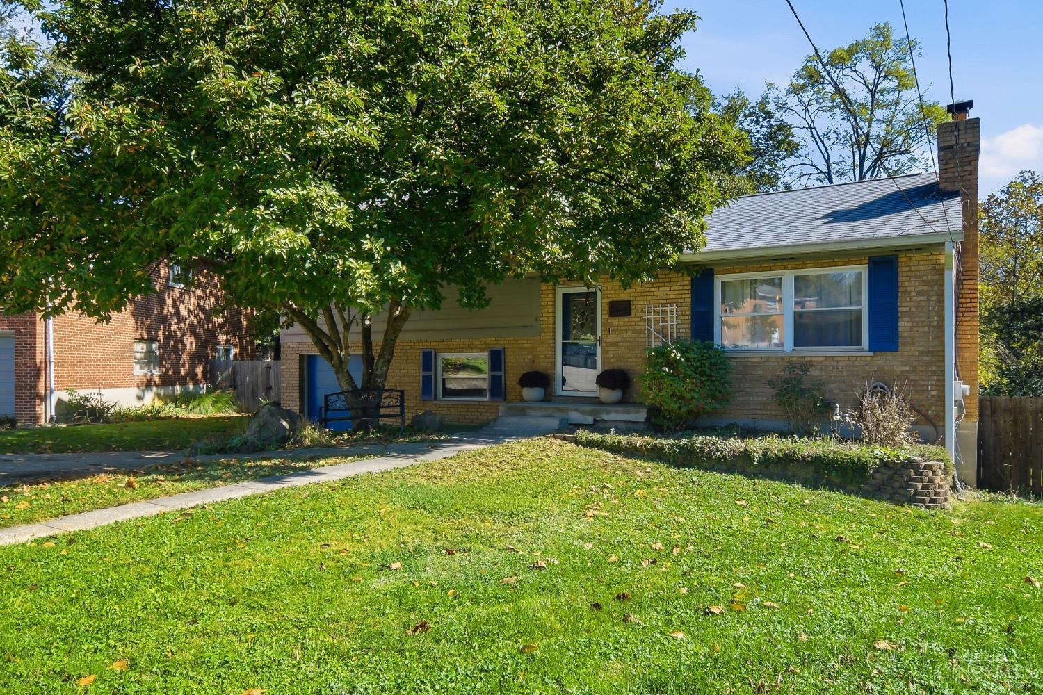 1614 Barnsdale Court — photo