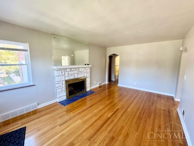 3246 Boudinot Avenue — photo