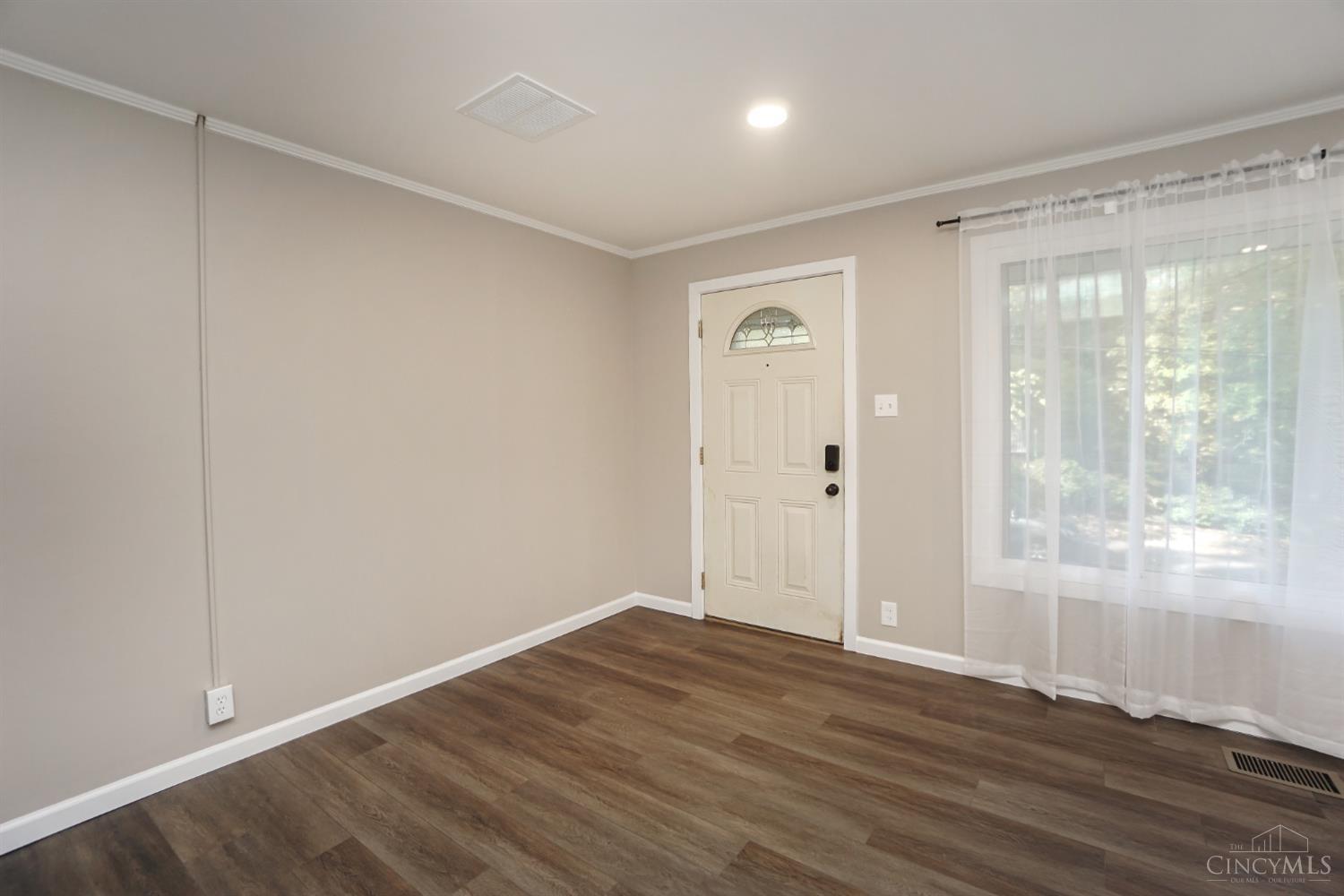 4014 Egbert Avenue, Cincinnati, OH 45220 — photo 2