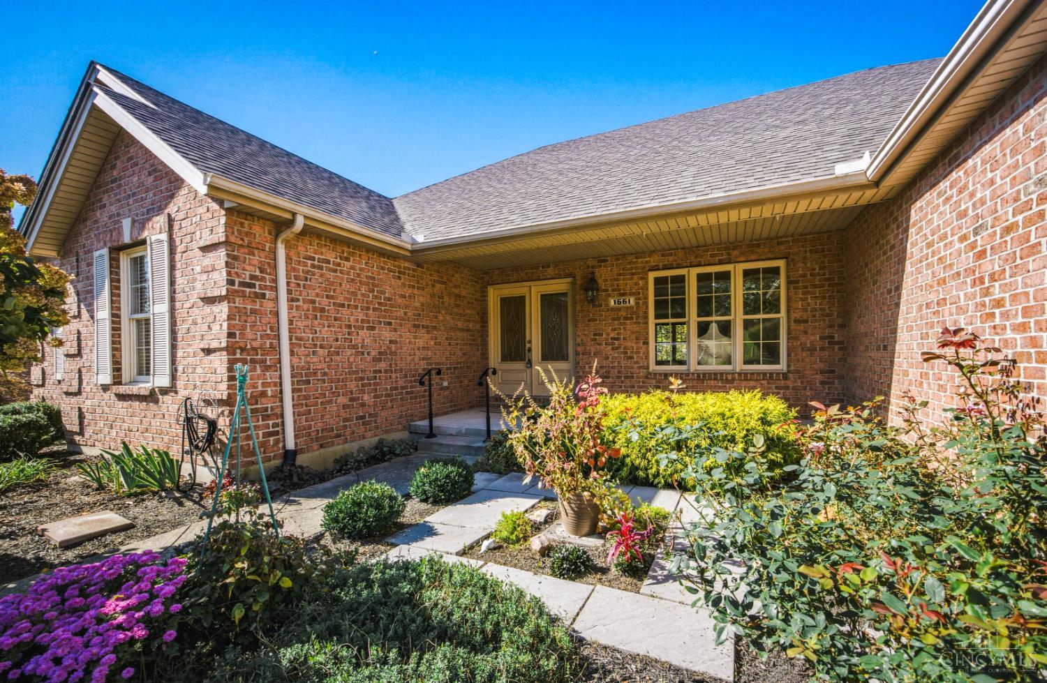 1661 Nichole Court — photo