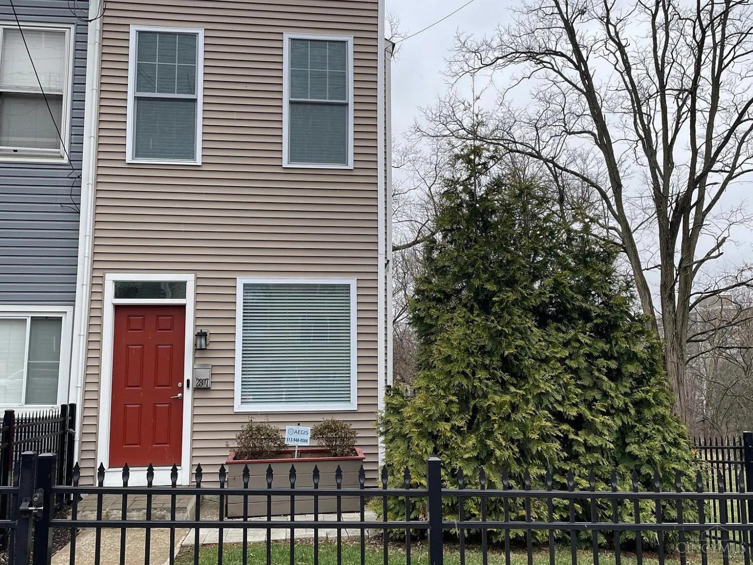 2807 Price Avenue — photo