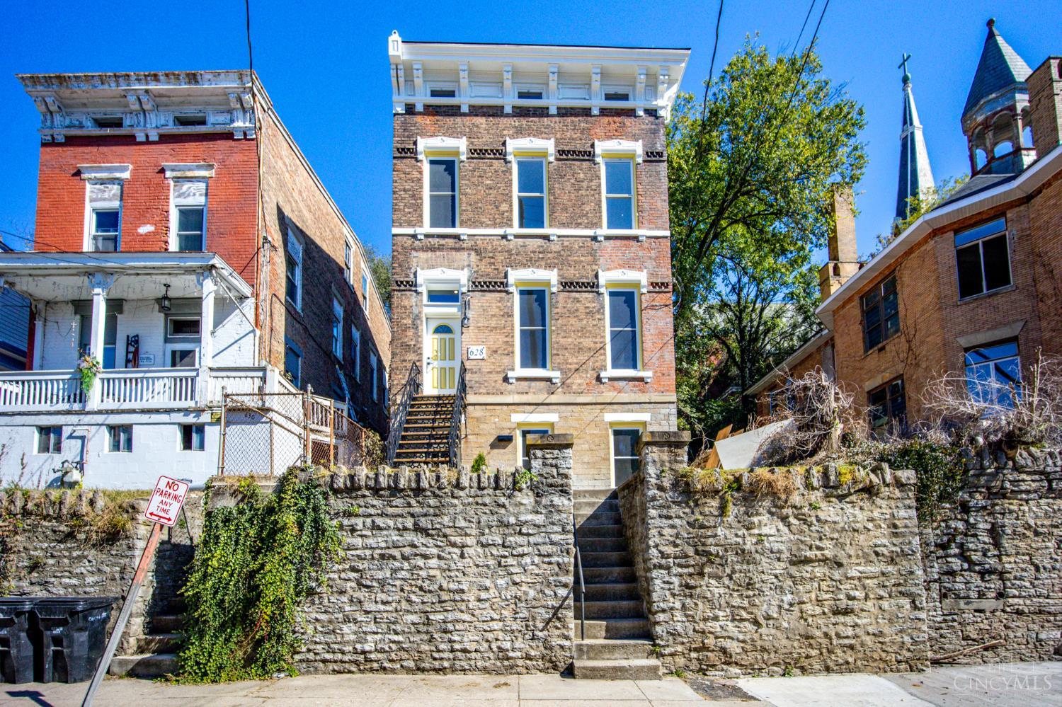 628 Delhi Avenue — photo