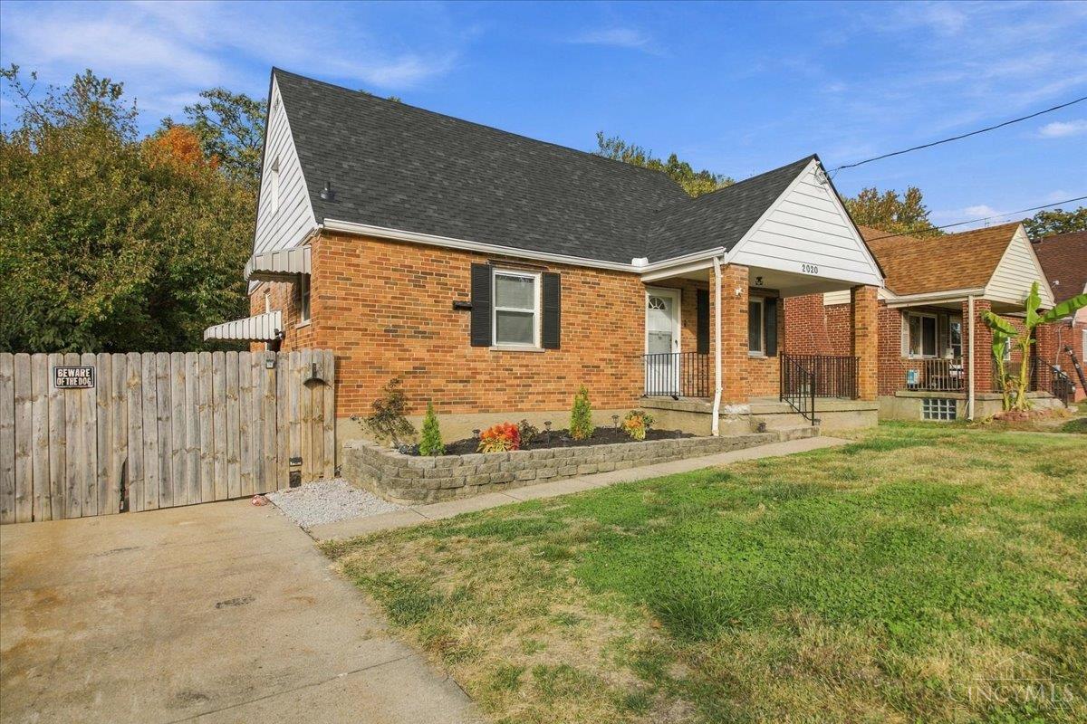 2020 Carpenter Drive — photo