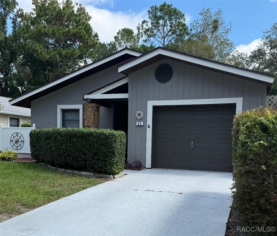 23 Dogwood Drive — photo