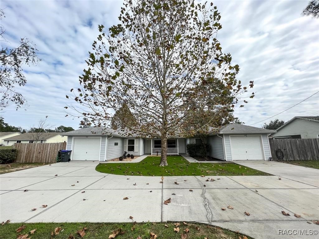 2131 N Pine Cone Avenue — photo