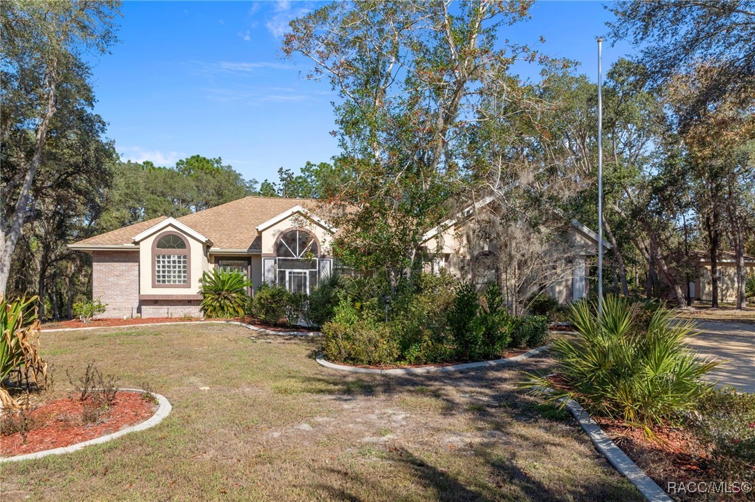 3135 N Buckhorn Drive — photo