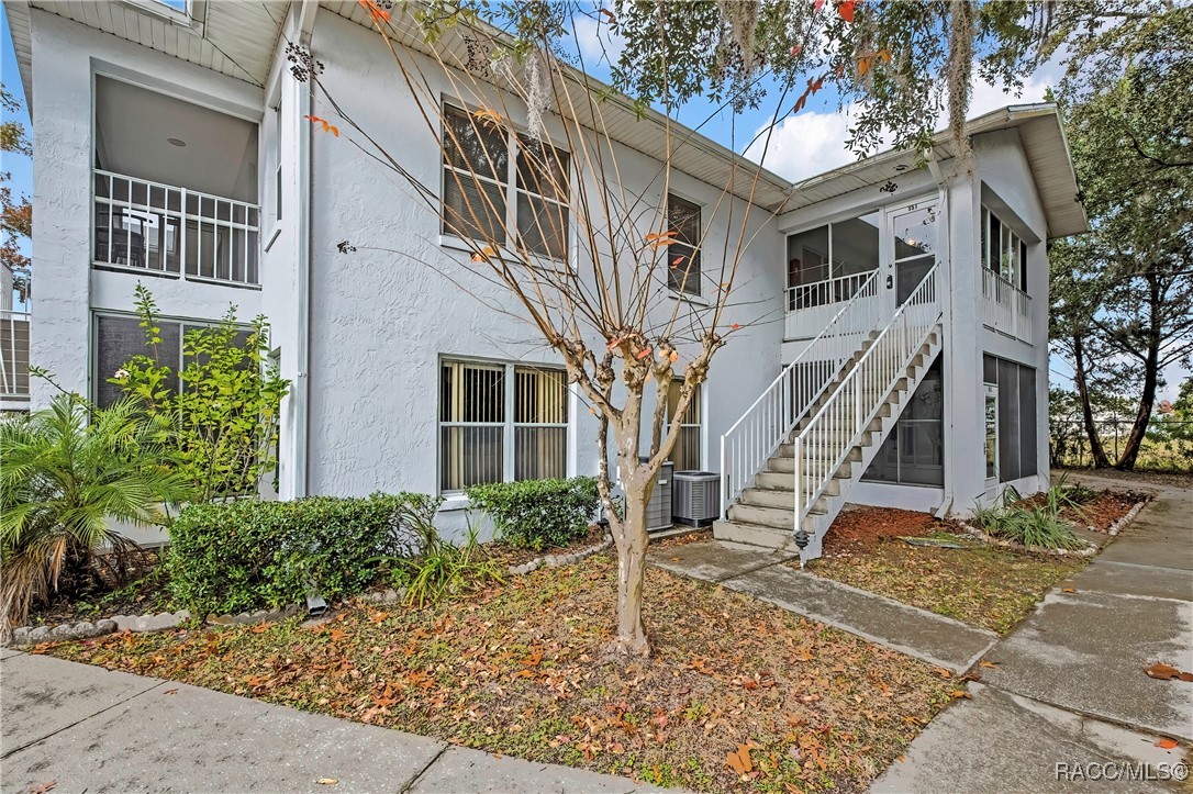 951 SE Mayo Drive — photo