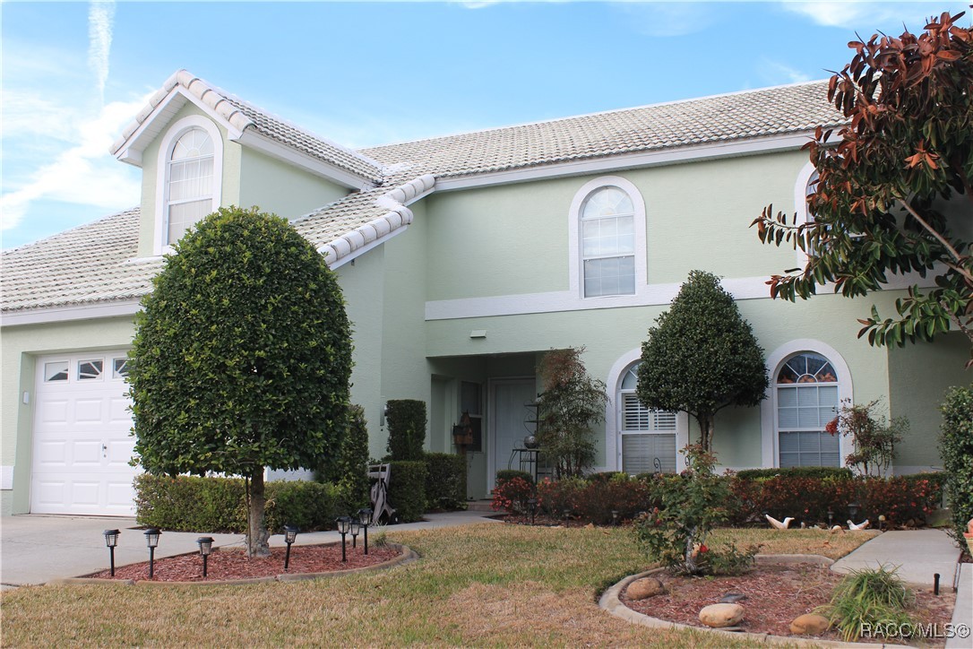 826 Lanark Drive — photo