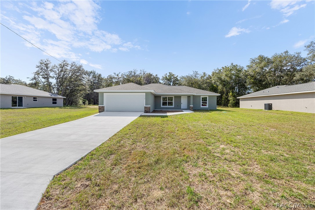 5676 N Summerfield Point — photo