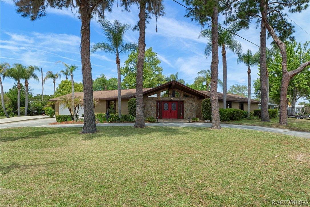 239 SE Paradise Point Road — photo