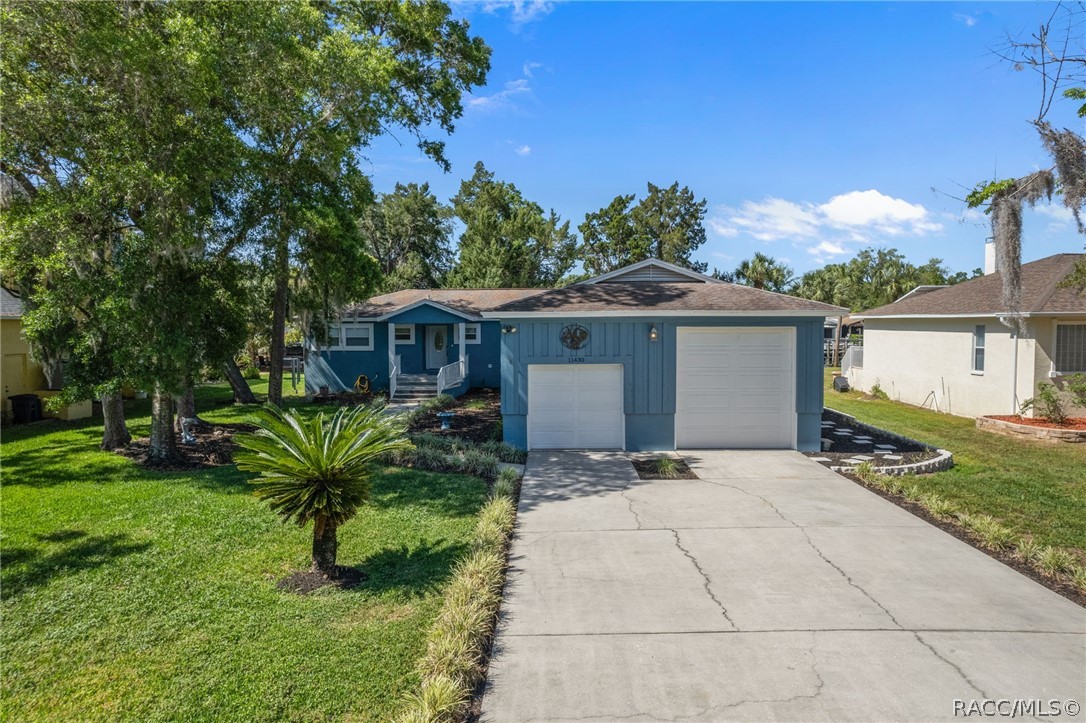 11430 W Waterway Drive — photo