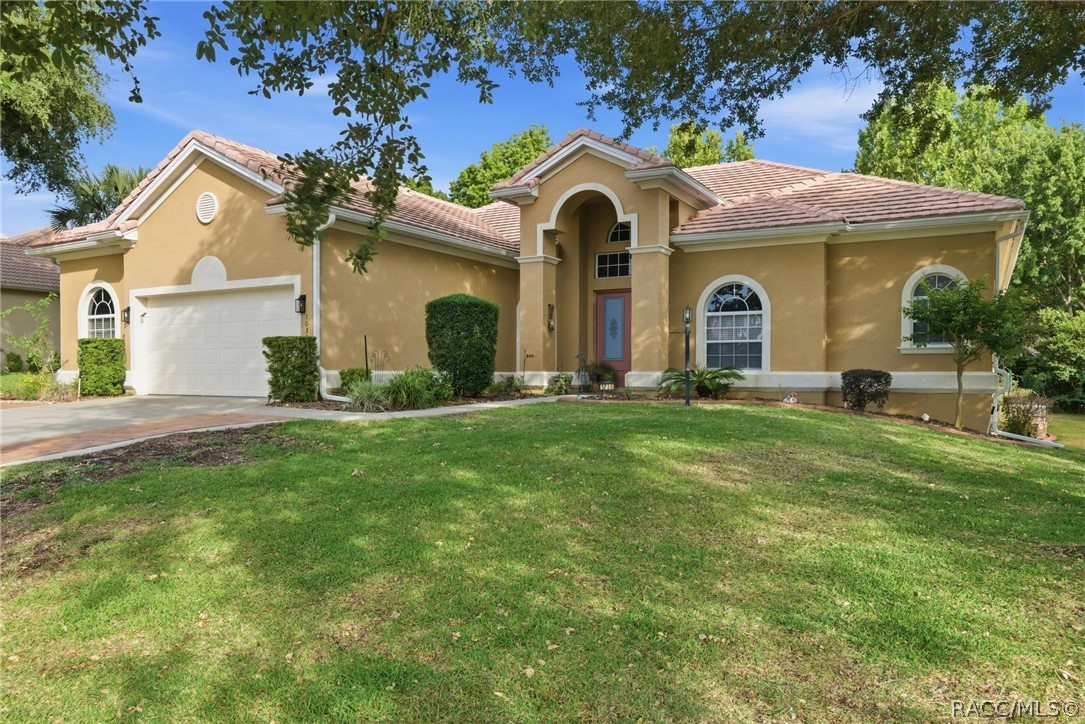 1038 W Rollingwood Court — photo