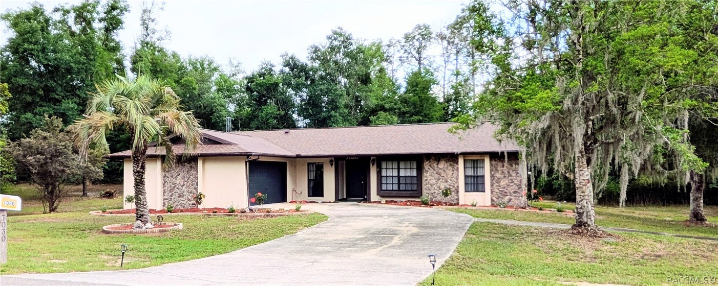7030 E Oak Forest Street — photo