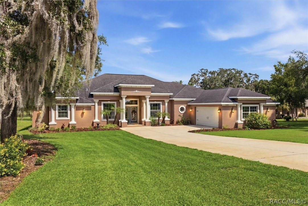 3028 S Davis Lake Drive — photo
