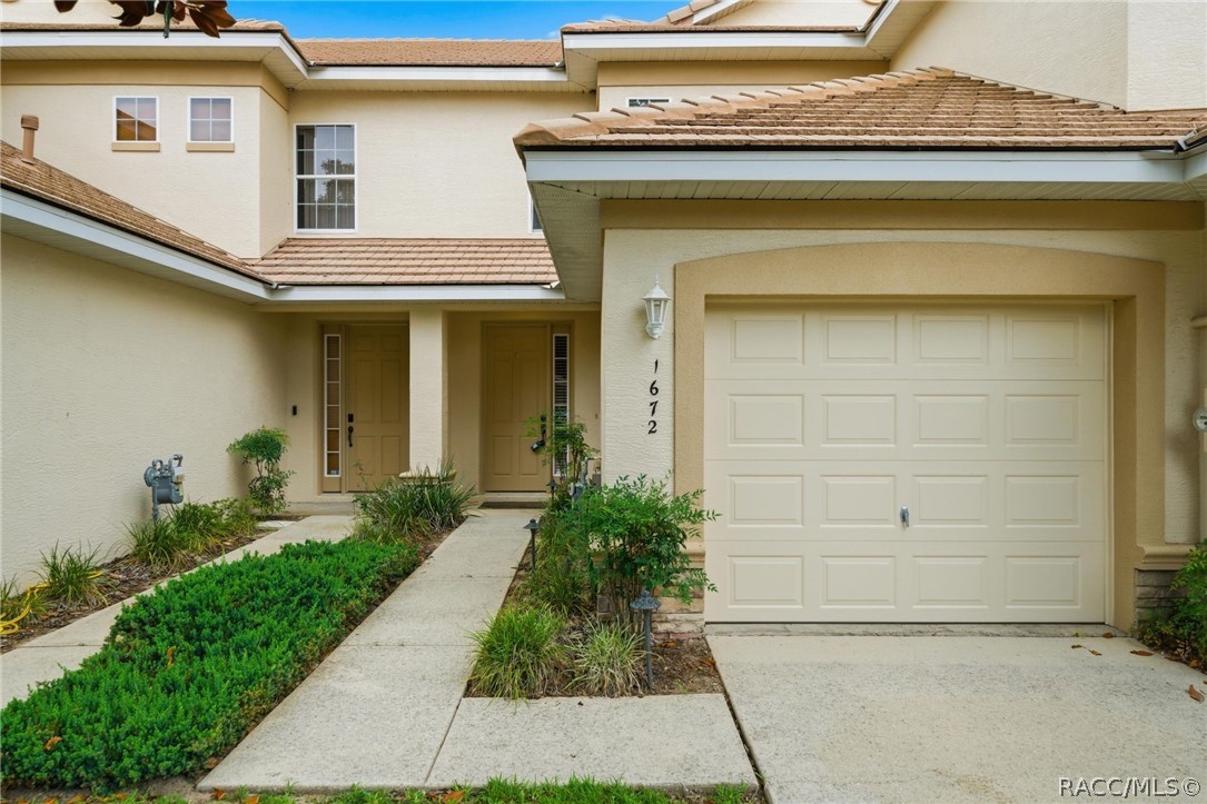 1672 W Spring Meadow Loop — photo