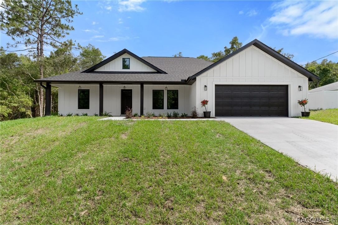 3058 E Crown Drive — photo