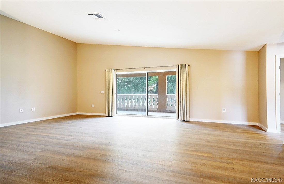 4450 E Windmill Drive 206 — photo