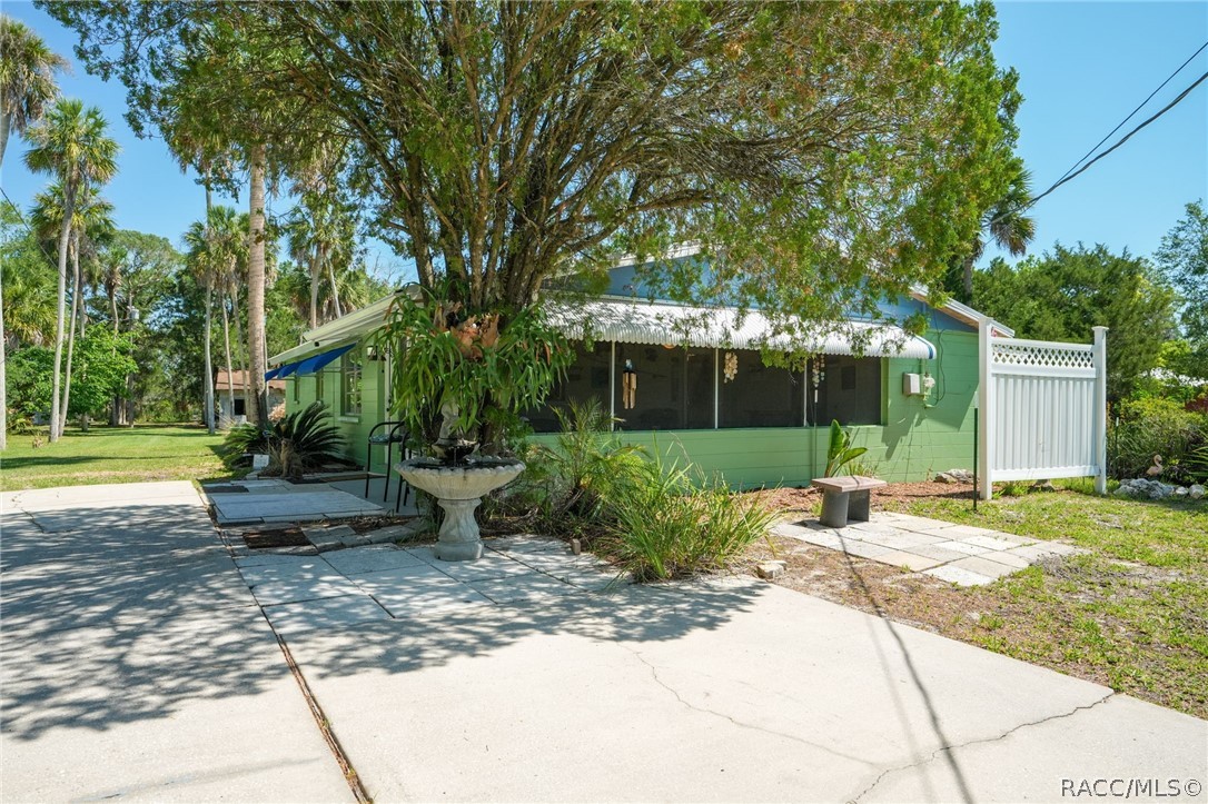 10709 W Halls River Road — photo