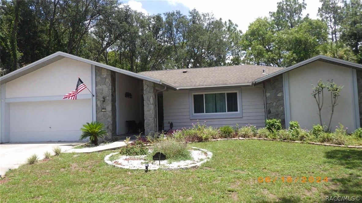 11 Dahoon Court S — photo