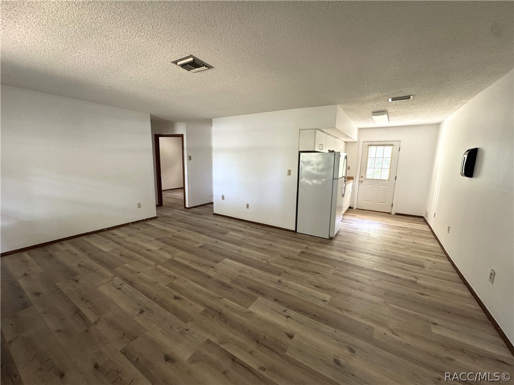 Home in Homosassa, FL 34446 — photo 2