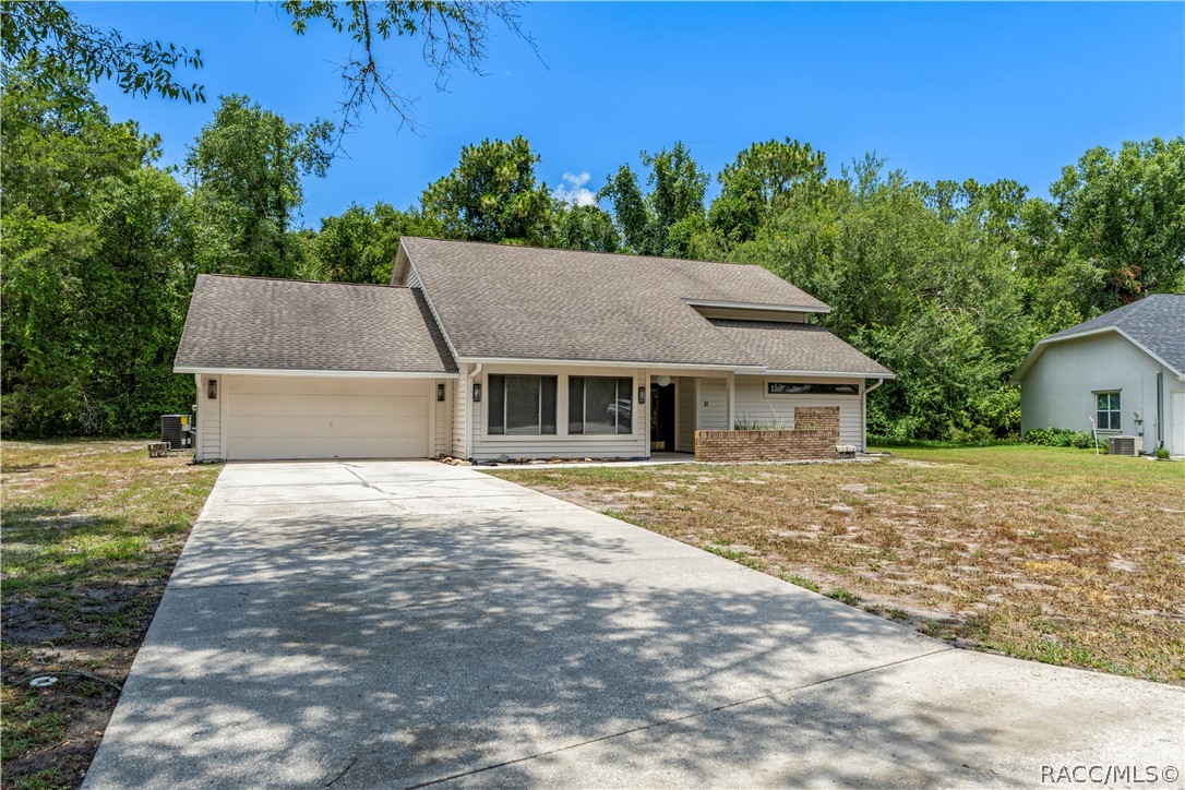 10 Sycamore Court S — photo
