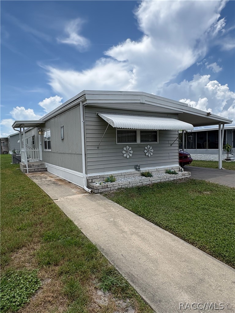 Home in Holiday, FL 34690 — photo 3