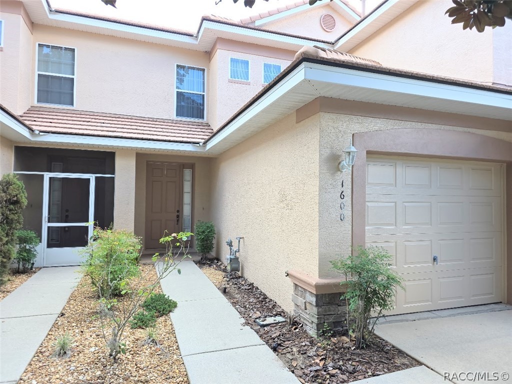 1600 W Spring Meadow Loop — photo