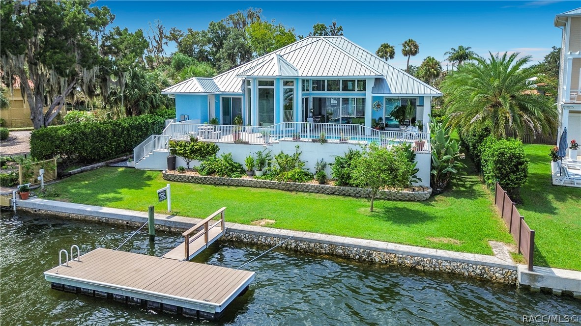 838 SW Kings Bay Drive — photo