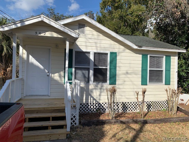 302 W Zephyr Street — photo