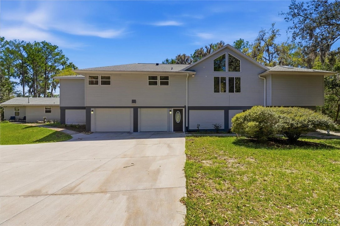 8810 E Hampton Point Road — photo