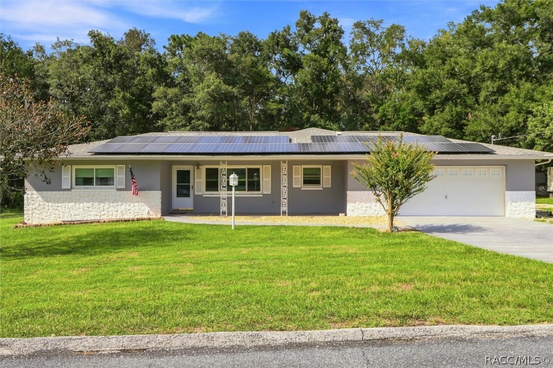 5677 W Pine Circle — photo