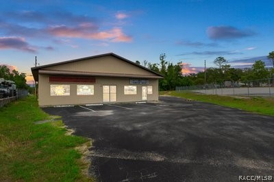 2602 Highway 44 W — photo