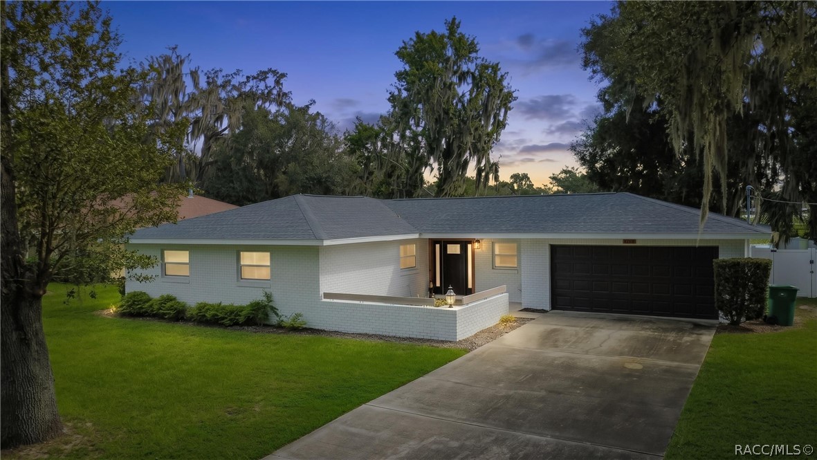 520 Lakewood Drive — photo