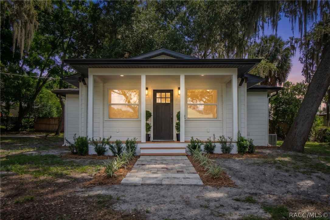 221 S Raven Terrace — photo
