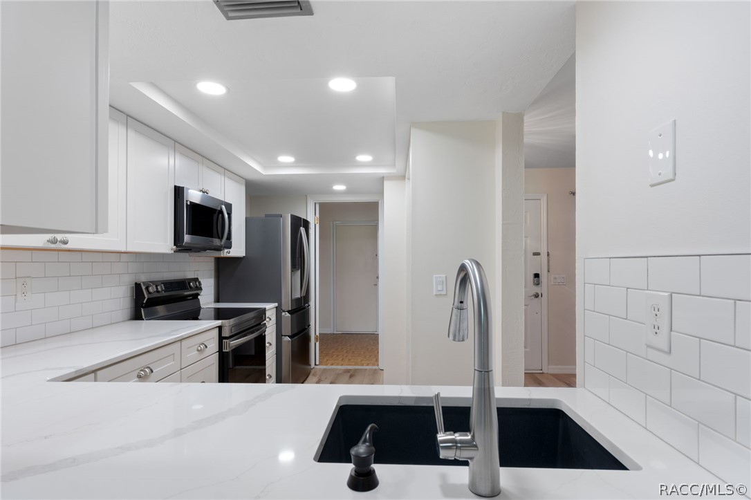 340 E Glassboro Court 4B — photo