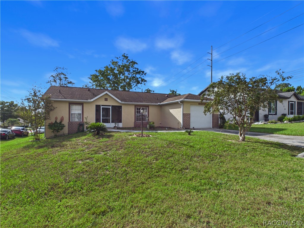 4229 N Fillmore Street — photo