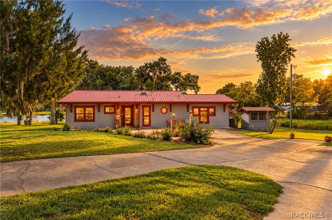 8004 E Halcyon Isle Court — photo