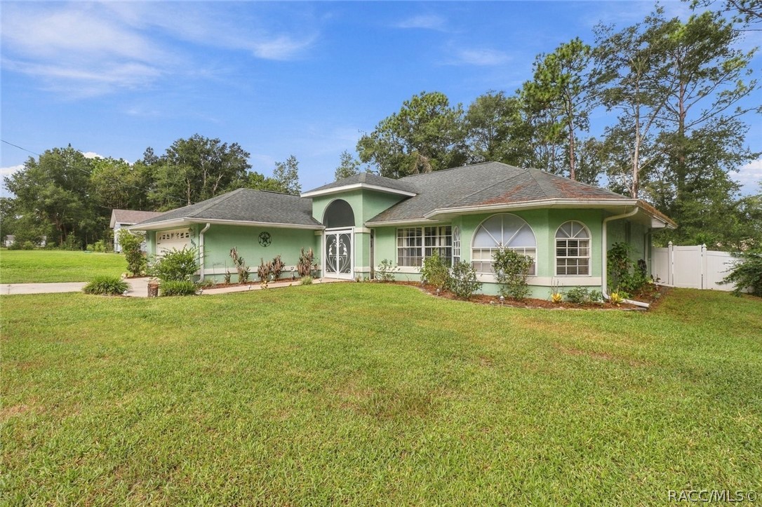 8090 N Golfview Drive — photo