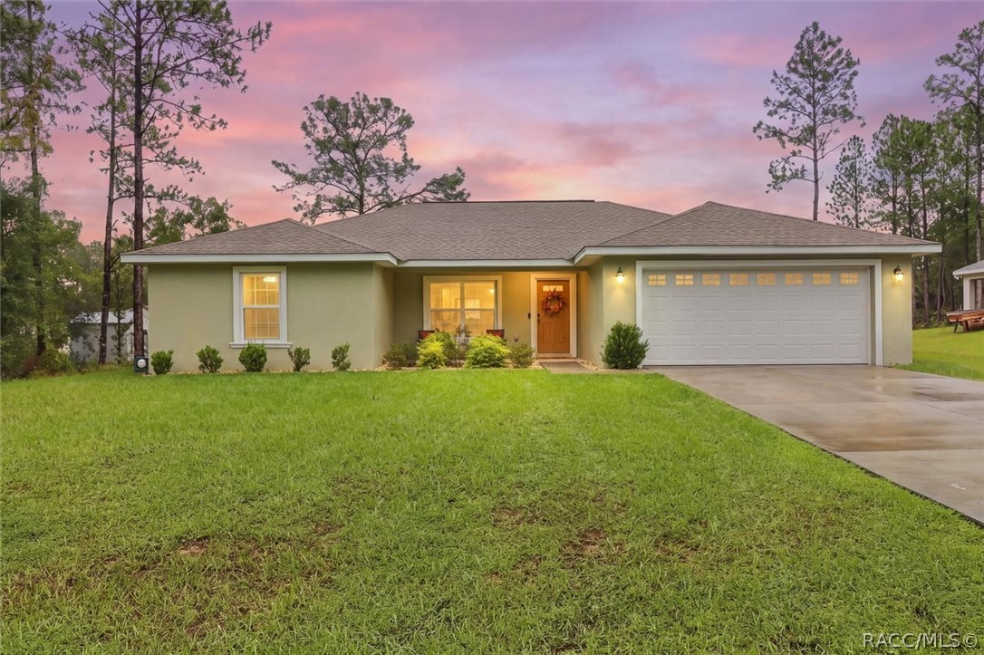 8275 N Creek Way — photo