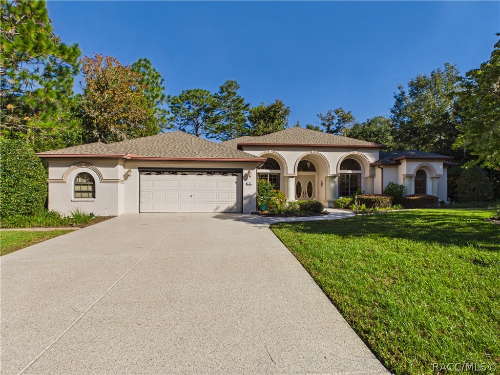37 Livingstone Daisy Court — photo