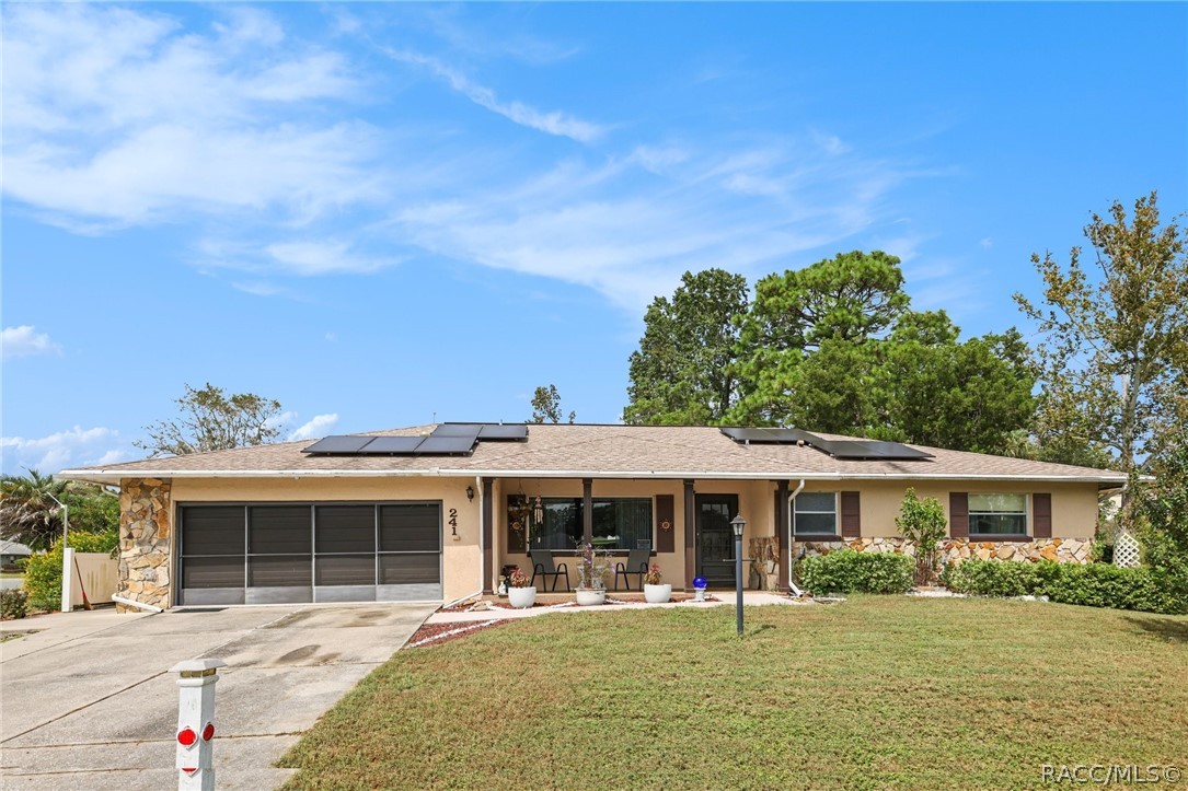 241 W Hollyfern Place — photo