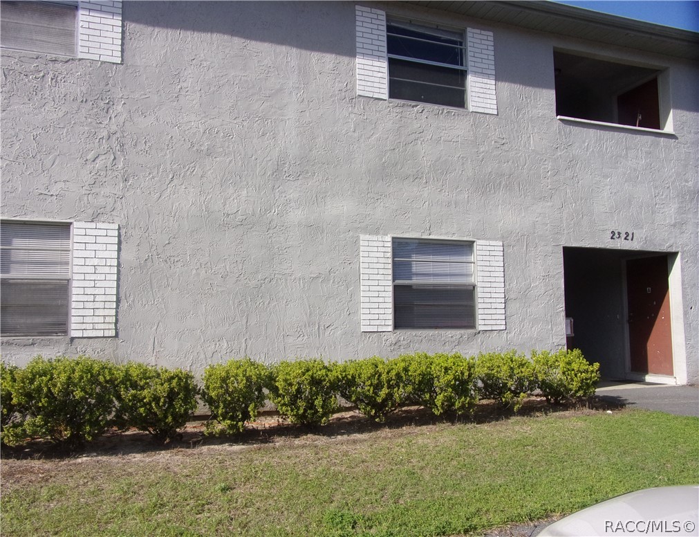 2321 Carter Street Unit B — photo