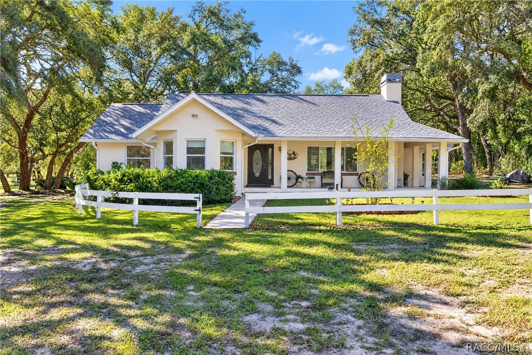 2702 E Possum Court — photo