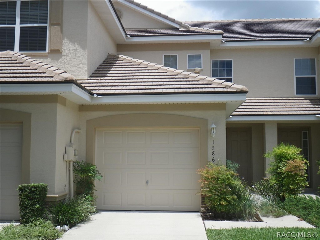1586 W Spring Meadow Loop — photo