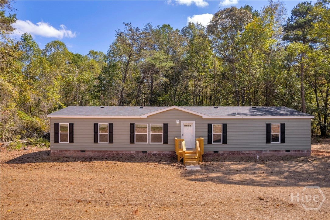 596 Pinetree Circle — photo