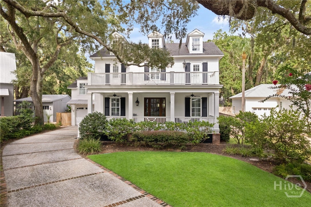 1044 Village Oaks Lane — photo