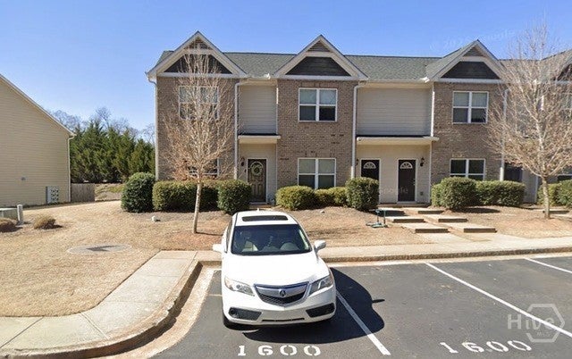 1600 Binghampton Circle — photo
